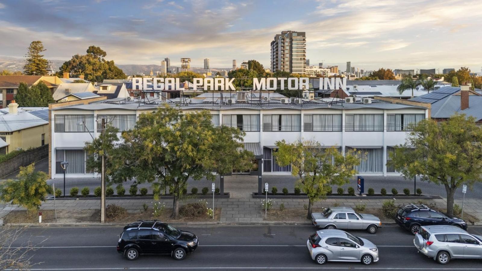 Comfort Inn Regal Park Adelaide Exterior photo